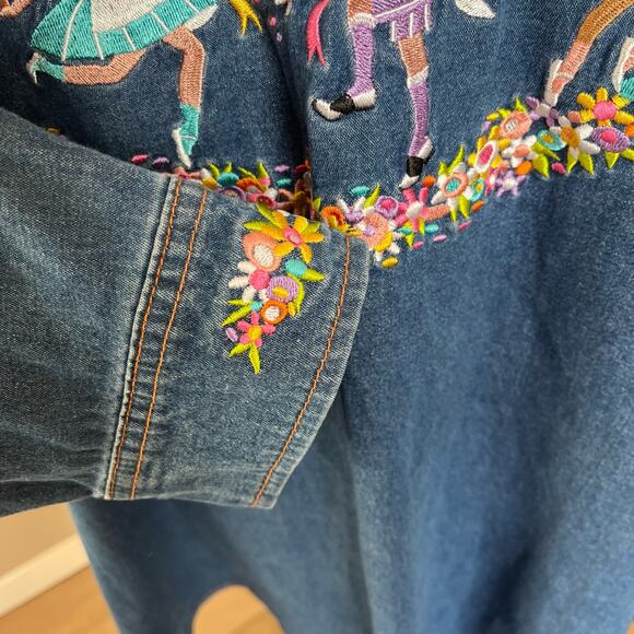 Bob Mackie Wearable Art Denim Shirt Womens 2X Plus Blue Maypole Embroidery Tunic - Picture 3 of 10